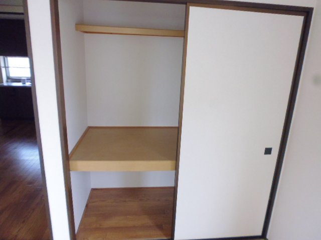 オレンジハイム　Ａの収納