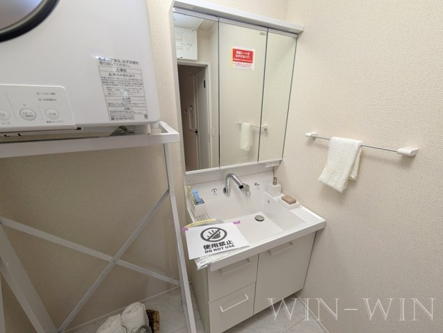 多米中町戸建貸家 1の独立洗面台