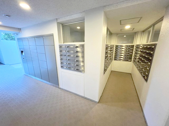 【設備】 | ローレルコートかしわ台 | 集合ポストです。