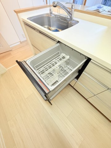 【キッチン】 | ローレルコートかしわ台 | 食器洗浄機になります。
日々の洗い物も楽々快適に！