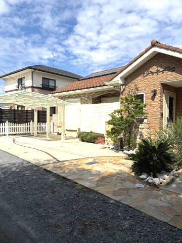 玉村町大字下新田　中古2790の前面道路含む現地写真