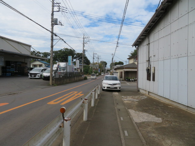 入間郡三芳町大字北永井の倉庫の周辺