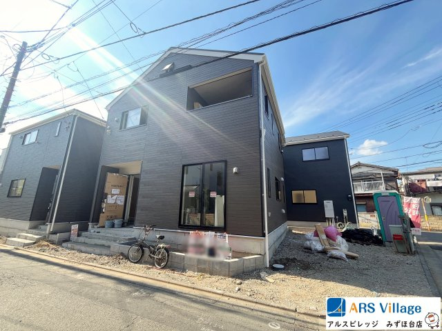 新築/富士見市渡戸3丁目　の前面道路含む現地写真