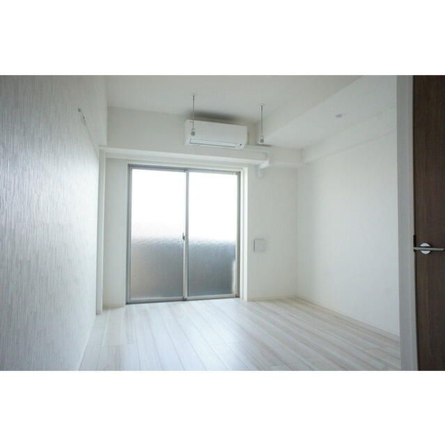 ラティエラ都立大学の居間・リビング