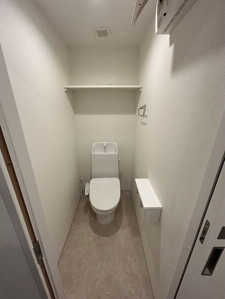 Live Flat塚本新北野のトイレ