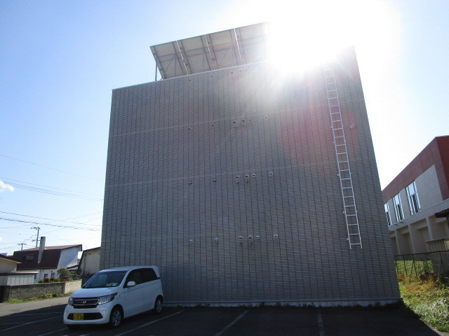 ウェルデ壱番館の外観