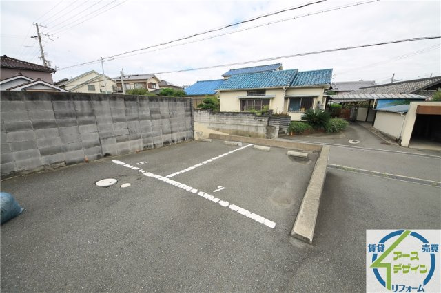 カーサアリビオの駐車場