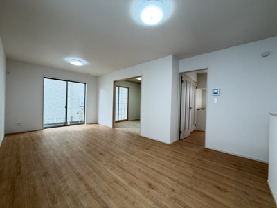 【居間・リビング】 | 読谷村瀬名波（全2棟） | A号棟　LDK16.62帖♪