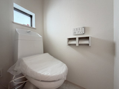 【トイレ】 | 読谷村瀬名波（全2棟） | A号棟　温水洗浄便座♪