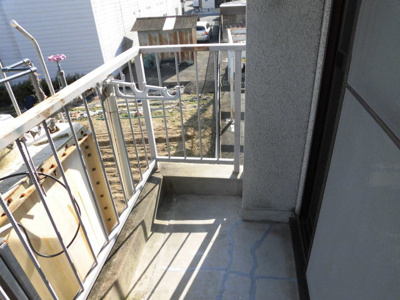 【バルコニー】 | シャトー相川 | 日当たりの良いバルコニーです