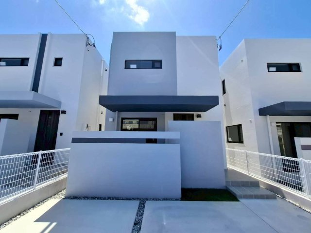 クローバーエース嘉手納屋良　3号棟の外観|外観です