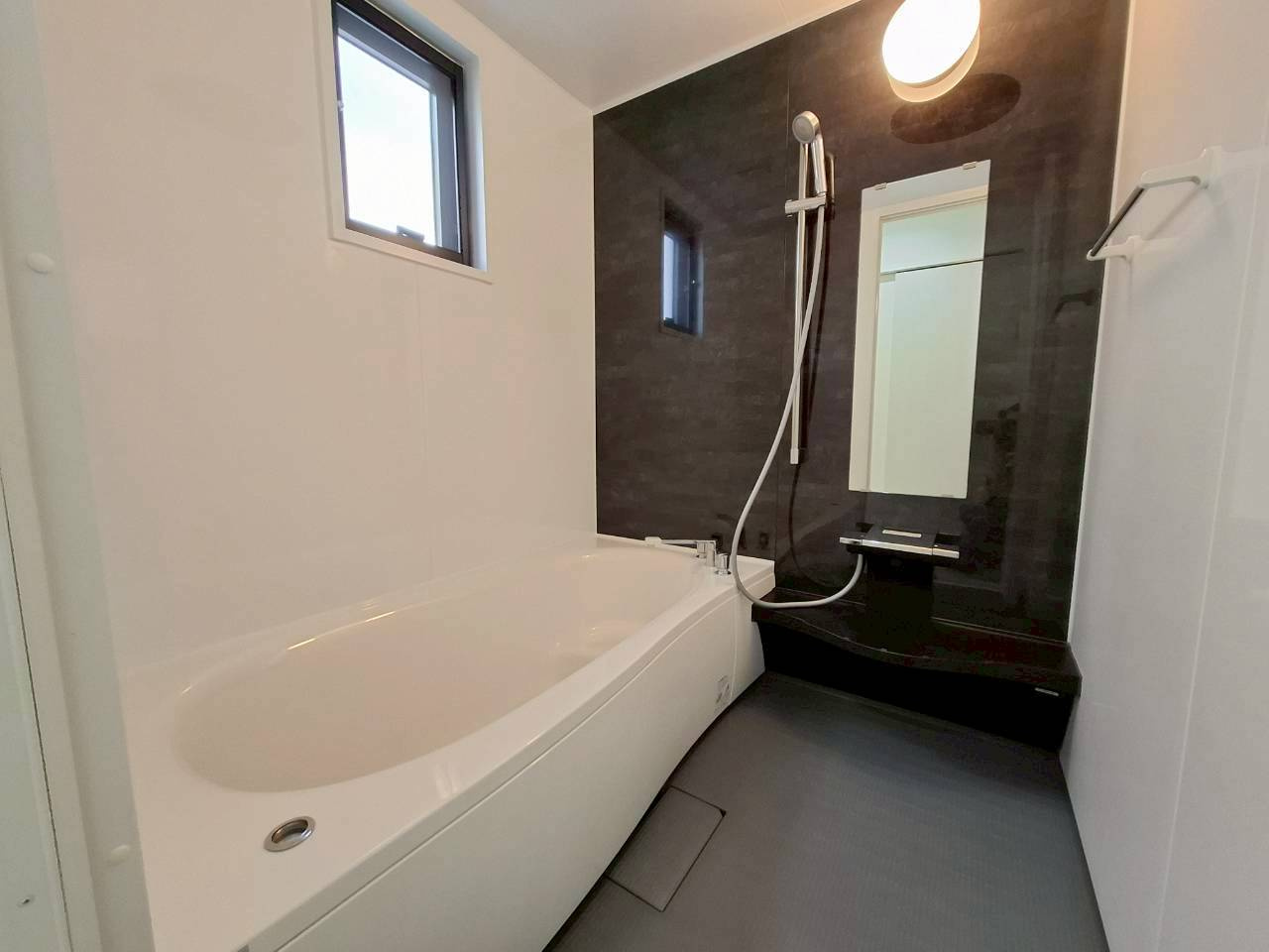 クローバーエース嘉手納屋良　3号棟の浴室