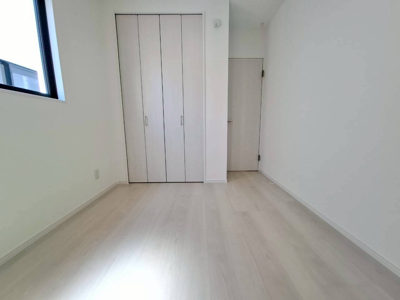 クローバーエース嘉手納屋良　3号棟の洋室|4.6帖