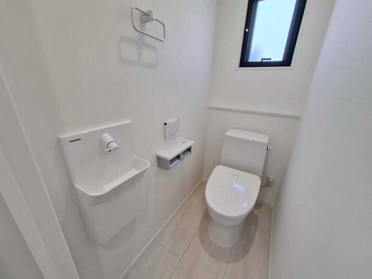 クローバーエース嘉手納屋良　3号棟のトイレ|2階トイレ