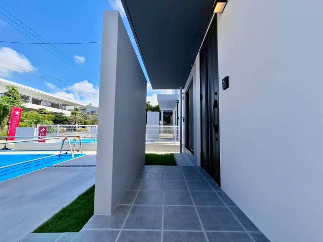 クローバーエース嘉手納屋良　3号棟の外観