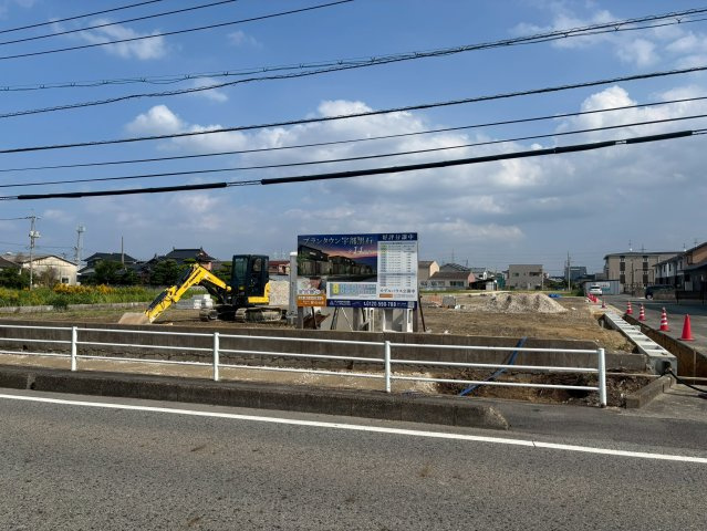 プランタウン宇部黒石の前面道路含む現地写真