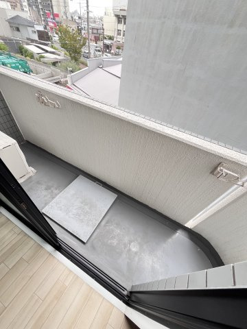 大阪市都島区内代町１丁目の賃貸マンションのバルコニー