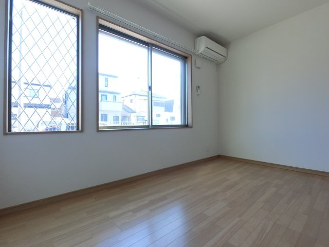 イーストランド稲毛の居間・リビング