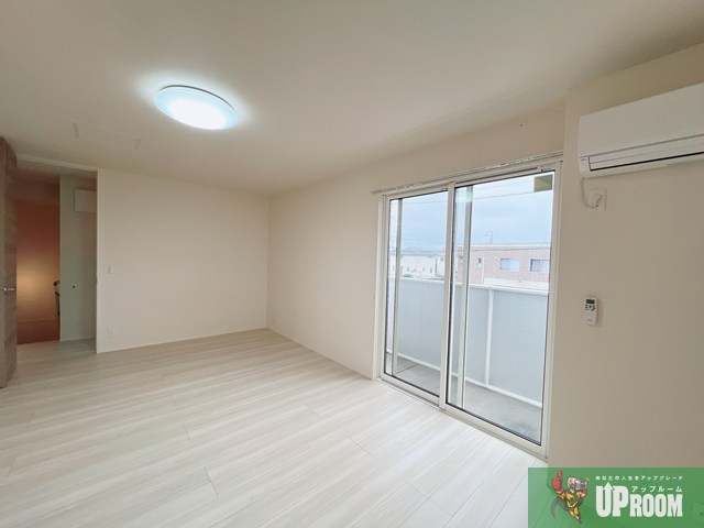 サニーフラット岡Ⅱの居間・リビング