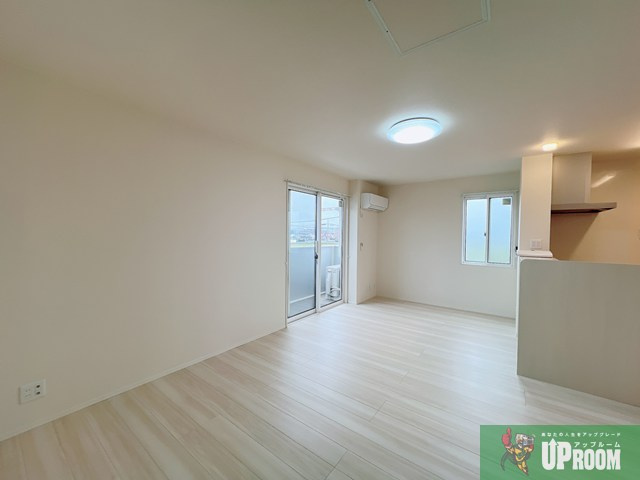 サニーフラット岡Ⅱの居間・リビング