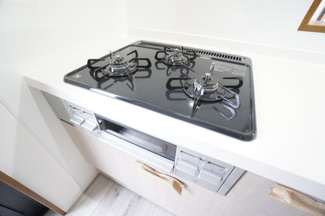 【キッチン】 | 【仲介手数料不要】四街道市もねの里2丁目　中古戸建【内・外装リフォーム完了済み】