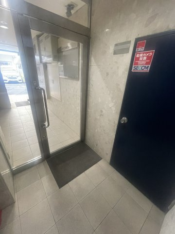 ウェスト青山のエントランス