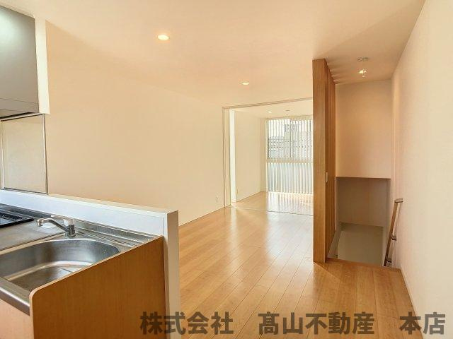 エクリュ光岡　Aの居間・リビング