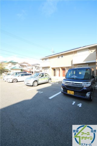 グランアヴァンティⅡの駐車場