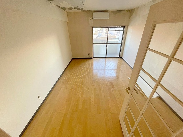 セブンハイツの居間・リビング