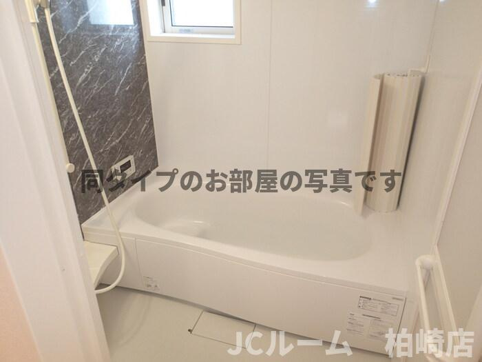 柏崎市三和町のアパートの浴室
