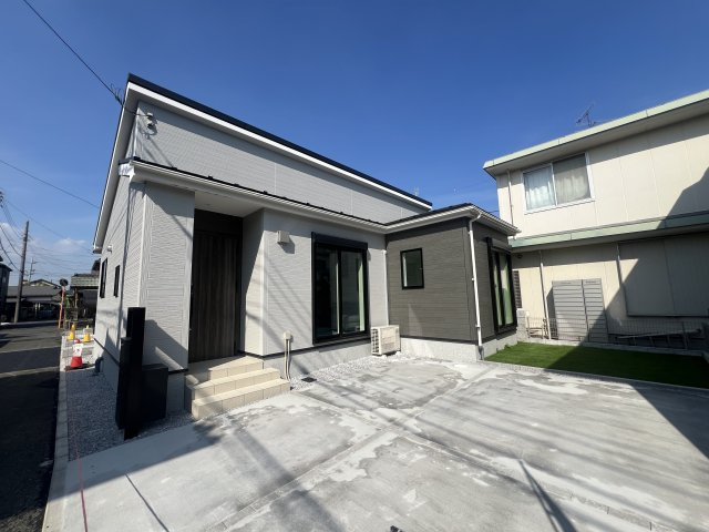 一周まわって平屋の良さは戸建なのにワンフロア！【大和市福田】新築戸建の外観|きれいな外観です