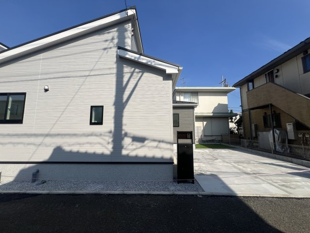 一周まわって平屋の良さは戸建なのにワンフロア！【大和市福田】新築戸建の外観|落ち着いた雰囲気の外観です