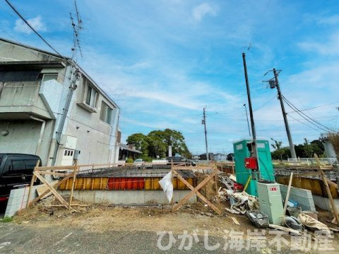 平塚市上平塚　新築戸建　全2棟の外観|9月23日撮影　建築中　現地外観