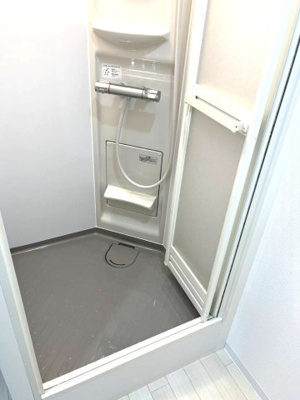  | ■値下げしました■事務所作業所（オーナーチェンジ）枚方市南中振２丁目 | ■リノベーション履歴あり■シャワールームがあります