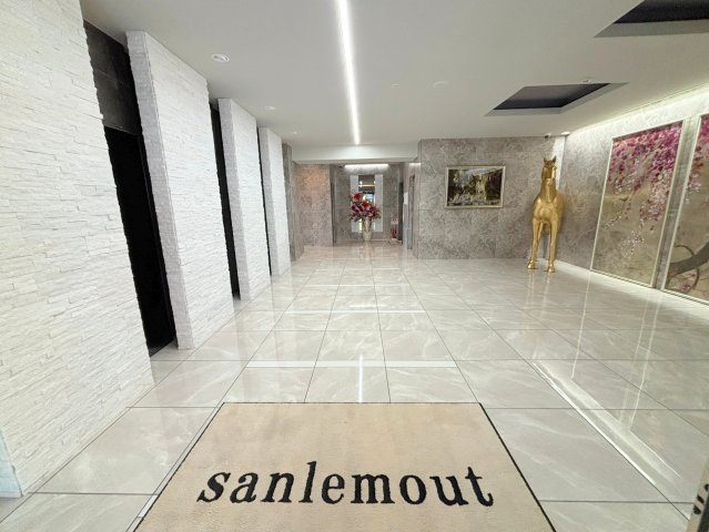 サンレムート新大阪eastⅢのロビー