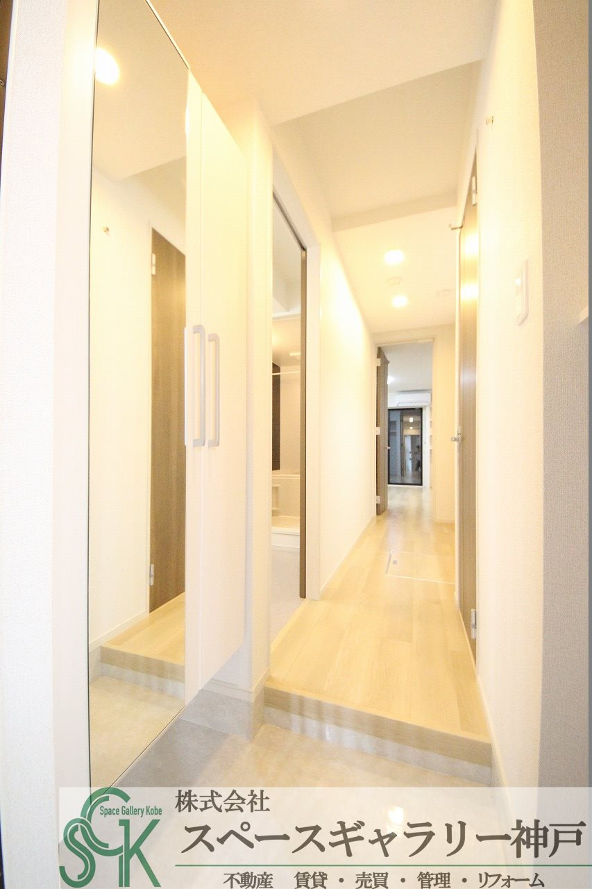 ヒカルサ明石硯町の玄関|※お部屋により仕様が異なる場合があります※