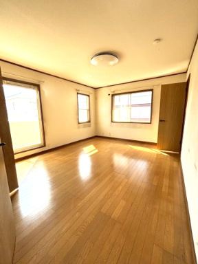 廿日市市四季が丘３丁目　中古住宅の洋室|2階洋室