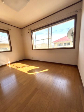 廿日市市四季が丘３丁目　中古住宅の洋室