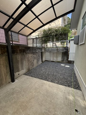 廿日市市四季が丘３丁目　中古住宅の駐車場