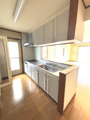 廿日市市四季が丘３丁目　中古住宅のキッチン|IHクッキングヒーター