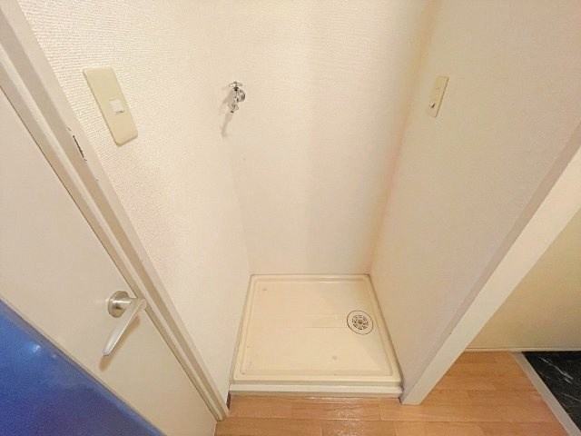 室内に洗濯機置場があります