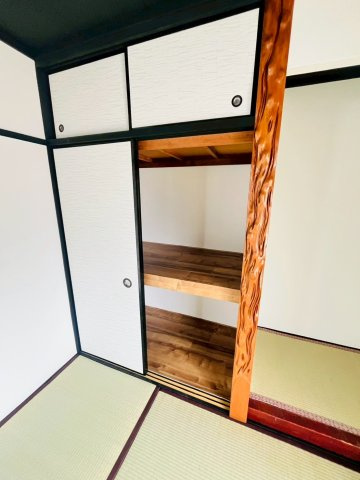 上高丸3丁目貸家の収納