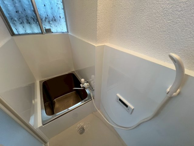 上高丸3丁目貸家の浴室