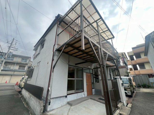 上高丸3丁目貸家の外観