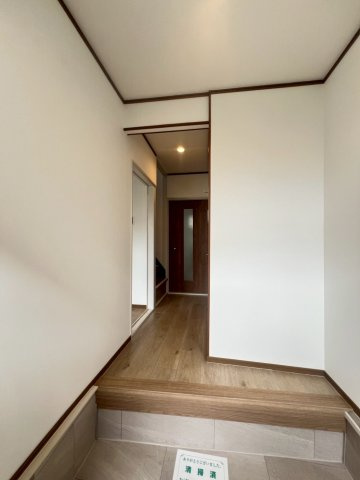 上高丸3丁目貸家の玄関