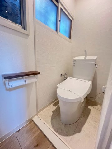 上高丸3丁目貸家のトイレ