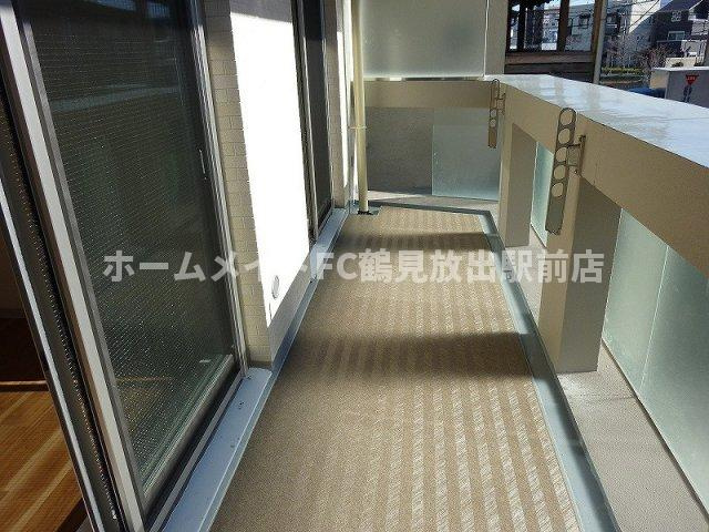 大阪市鶴見区焼野１丁目の賃貸マンションのバルコニー