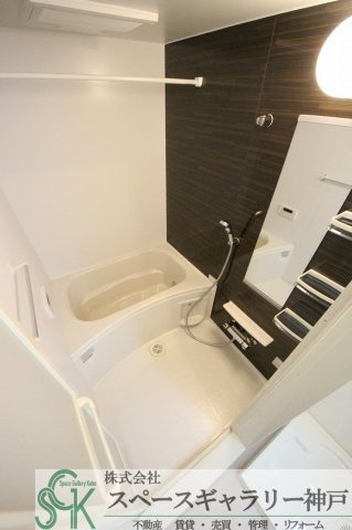 ヒカルサ明石硯町の浴室|※お部屋により仕様が異なる場合があります※