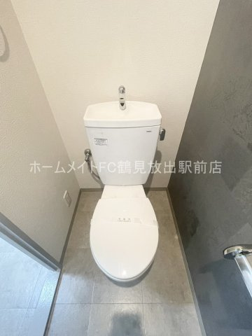東大阪市稲田上町１丁目の賃貸マンションのトイレ