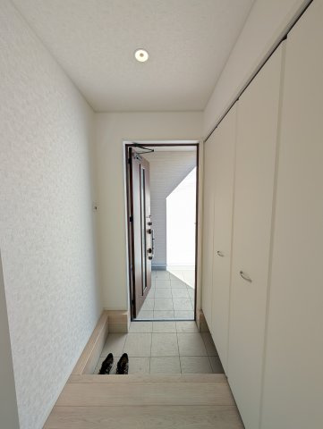 【玄関】 | クレイドルガーデン高崎市下里見町第1ー①